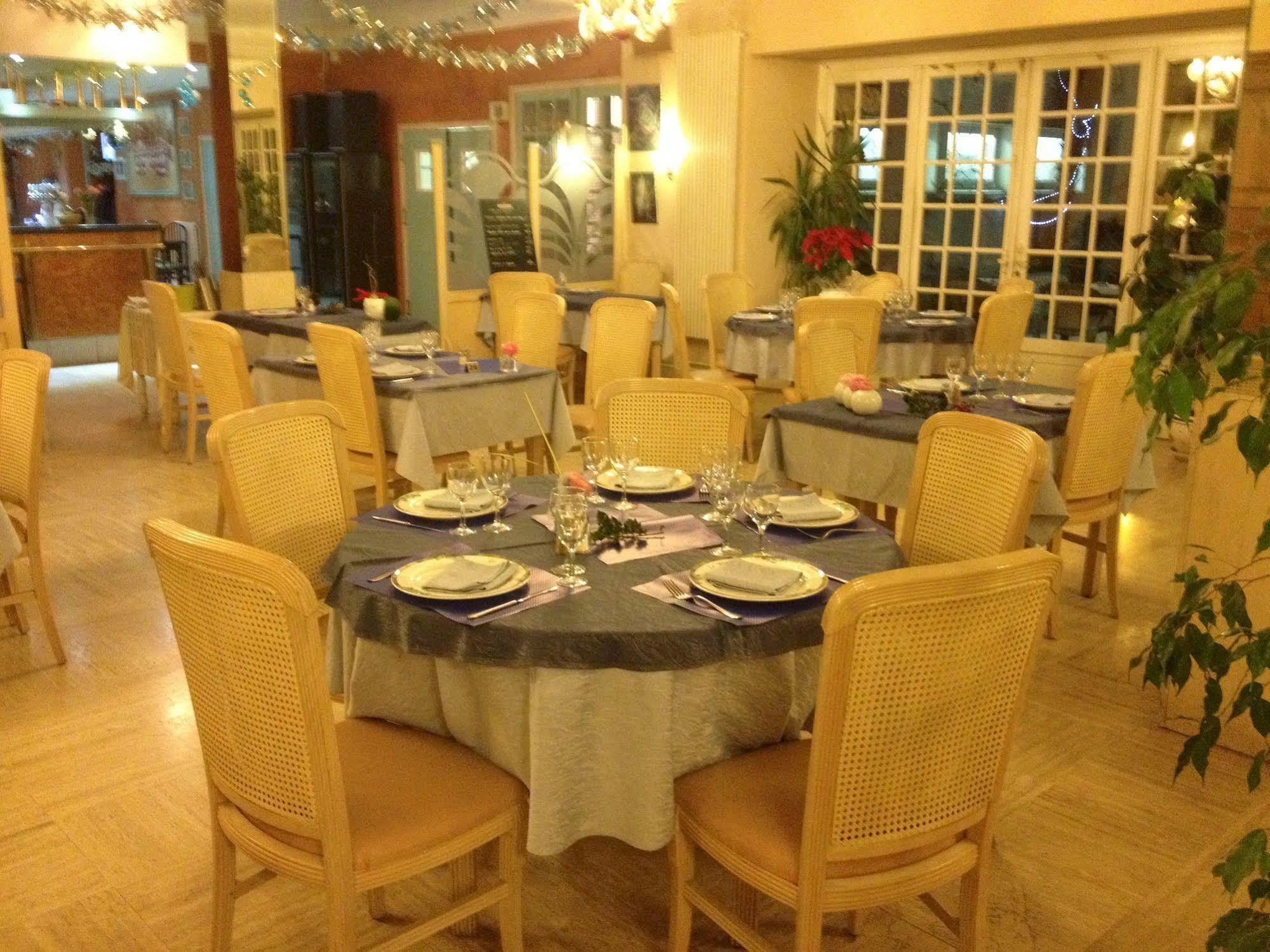 Hotel Le Tivoli Vic-en-Bigorre Luaran gambar